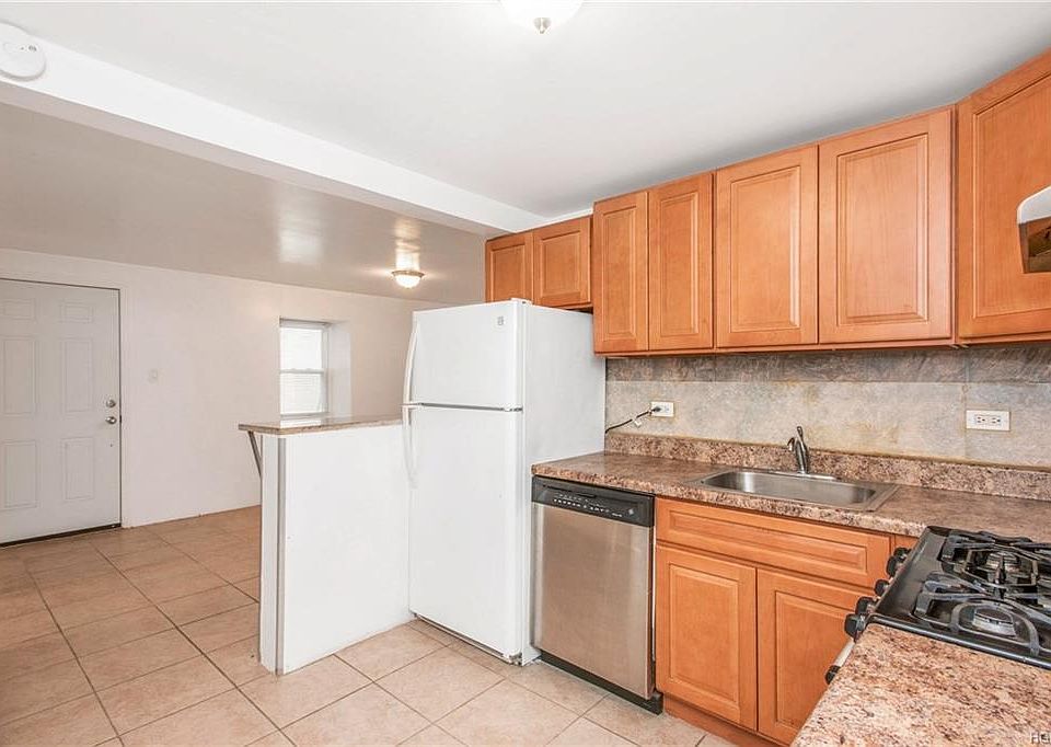 35 Shipman Ave Yonkers NY Zillow