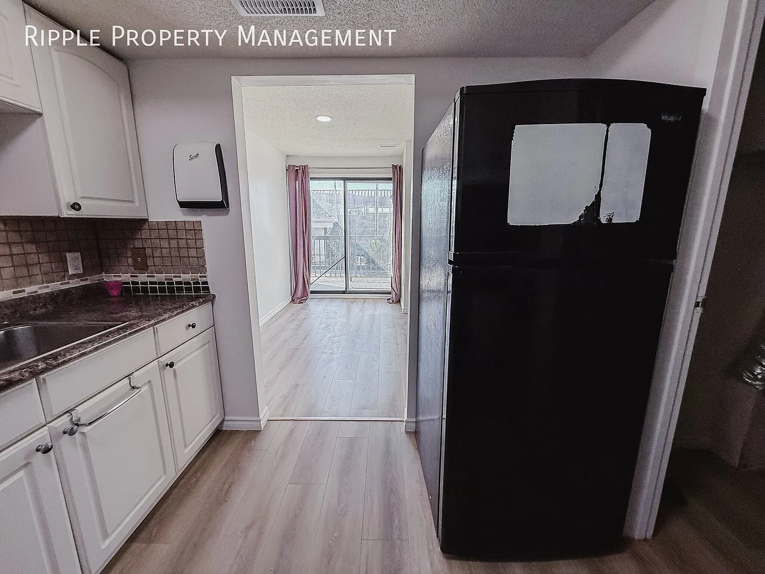 2 bed, 1.0 bath, 1067 sqft, $1,550 — Photo 3