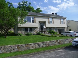 5 Rotella Dr, Bethel, CT 06801