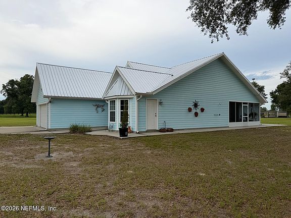 3rd image of 5377 SW 40TH Avenue