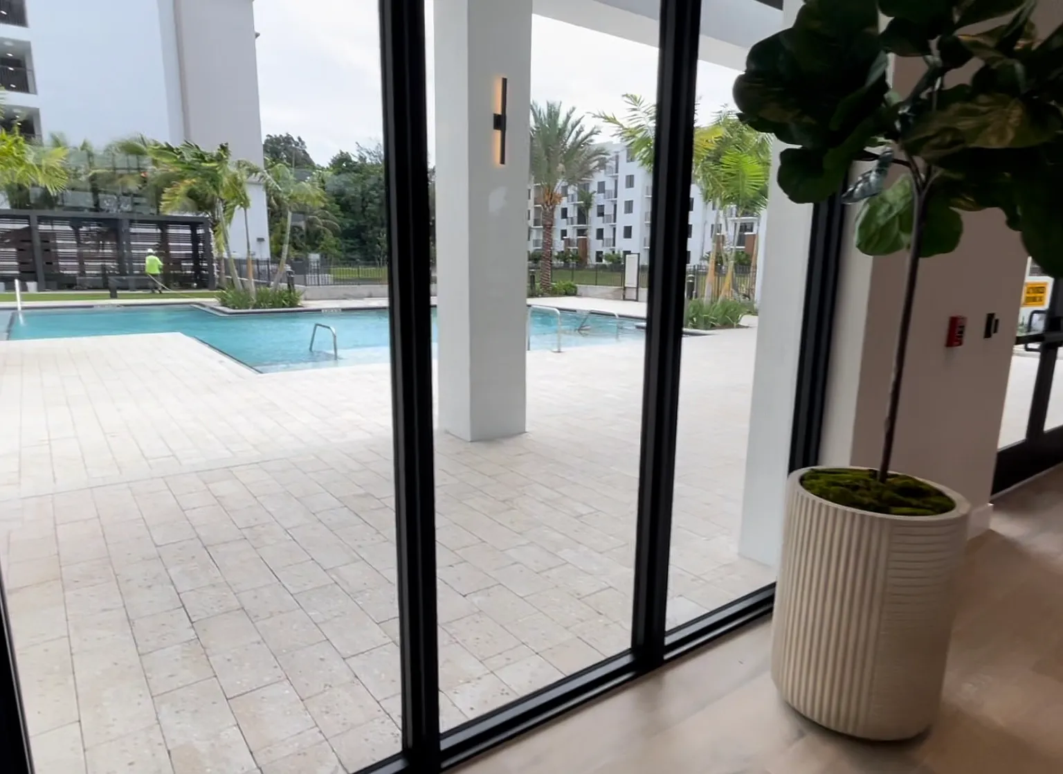 2 bed, 2.0 bath, 859 sqft, $2,445 — Photo 3