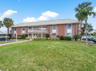 148 Yacht Club Dr APT 11, North Palm Beach, FL 33408