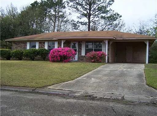 2nd image of 702 W Samuel Dr