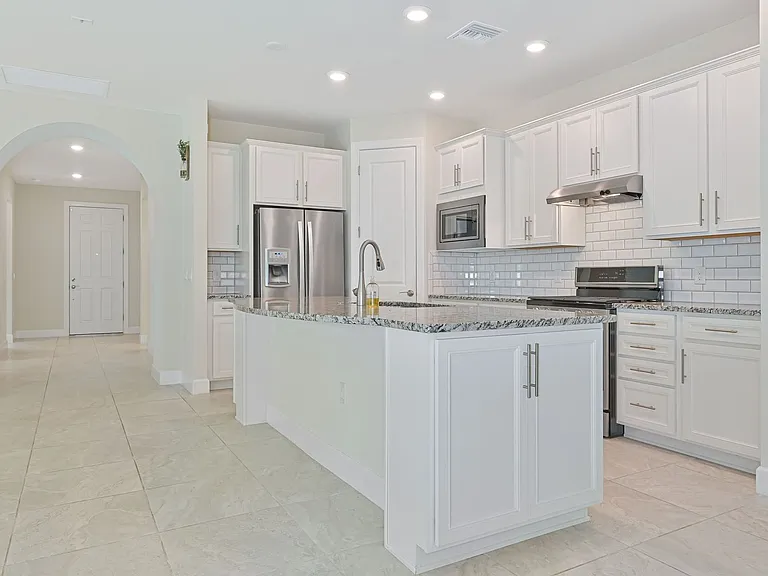 10530 Otter Key Ln — Photo 8