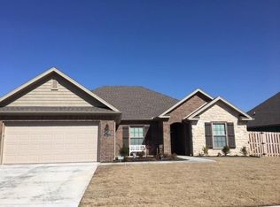 4526 W Oldham Dr, Fayetteville, AR 72704