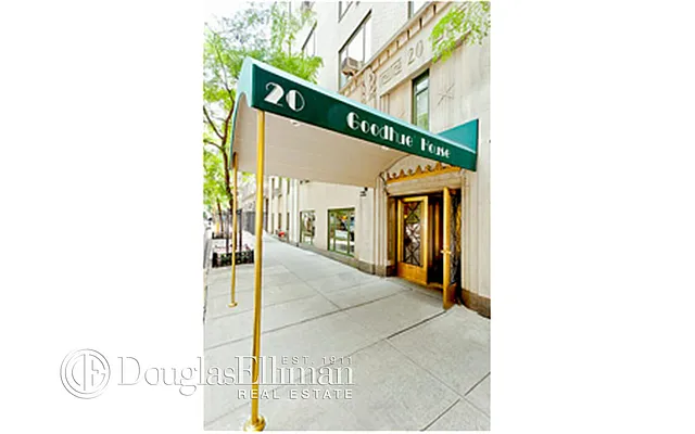 Sold by Douglas Elliman | media 15