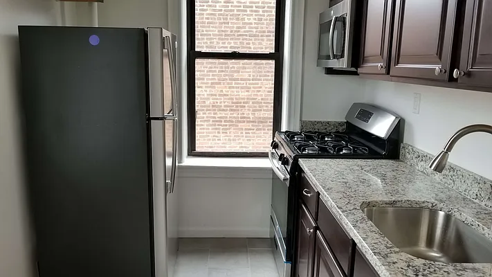 Rented by Realty Queens LLC | media 10