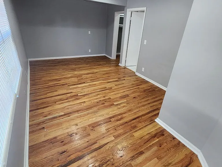 5112 NW Radial Hwy — Photo 6