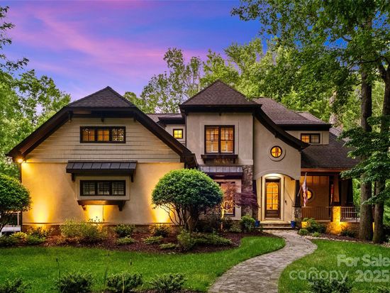 8534 Highgrove St, Charlotte, NC 28277