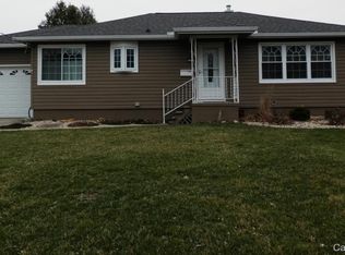 1547 Haynor St, Galesburg, IL 61401