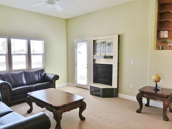 3rd image of 310 Tamarack Ave