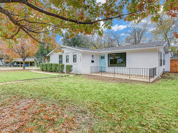 2nd image of 1505 Broadmoor Dr