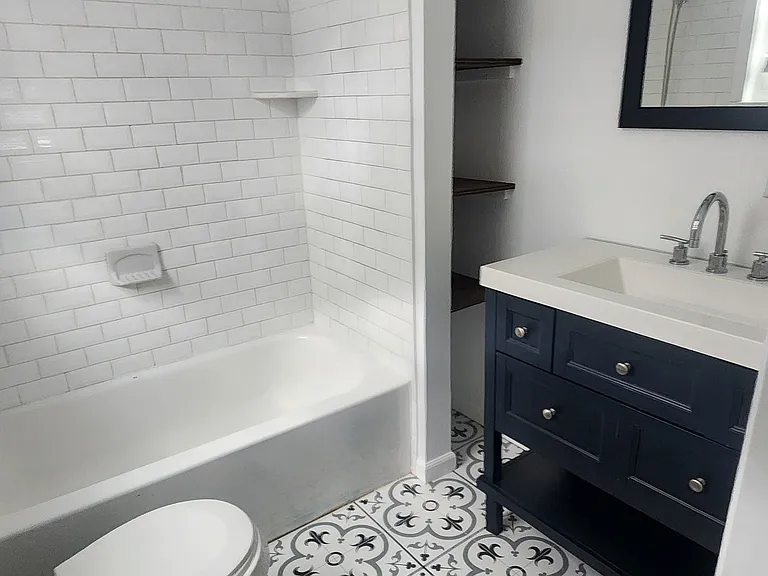 4711 Fairfield Ave S — Photo 3