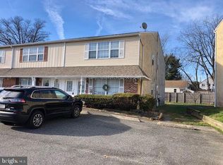 610 Country Ln APT B, Morton, PA 19070