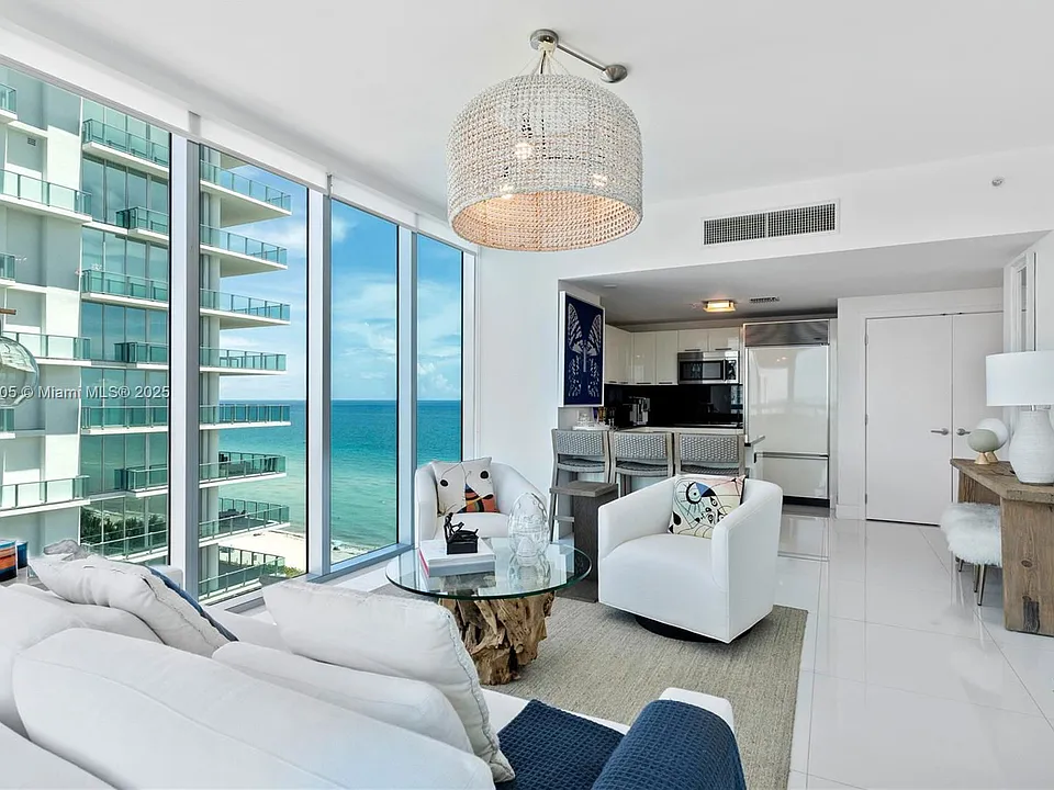 6899 Collins Ave