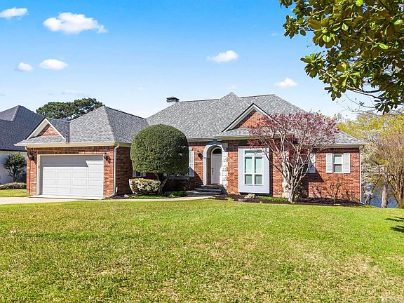 3rd image of 293 Tanglewood Rd