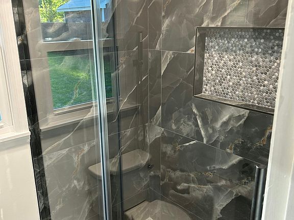 3rd image of 2206 Ambassador Ln