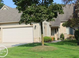 16876 Pebble Ct, Macomb, MI 48042