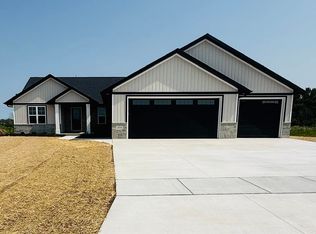 1610 Torchwood Trl, De Pere, WI 54115