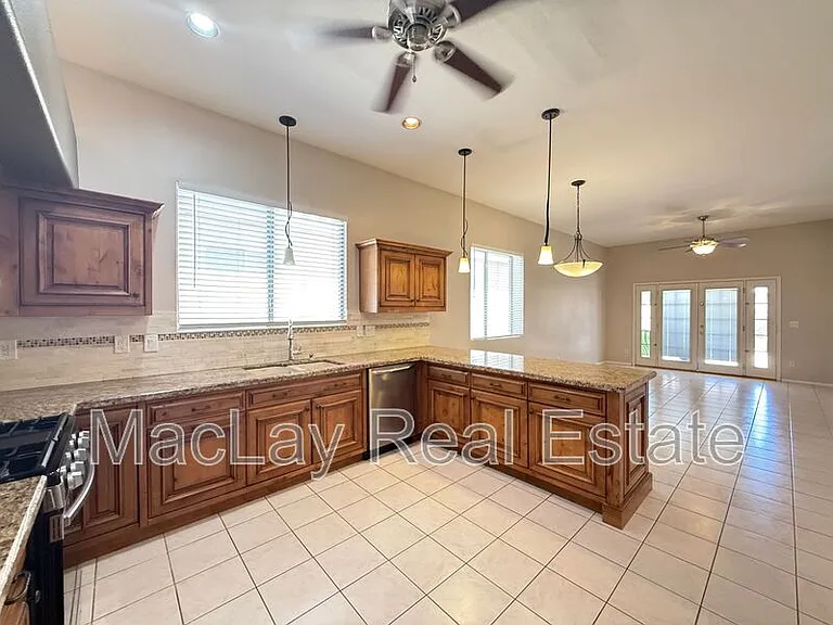 5153 W Dublin Ln — Photo 5