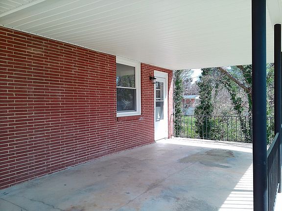 2nd image of 207 Northmont Blvd
