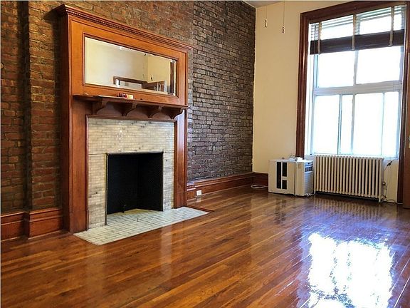 2nd image of 331 W 88th St #7