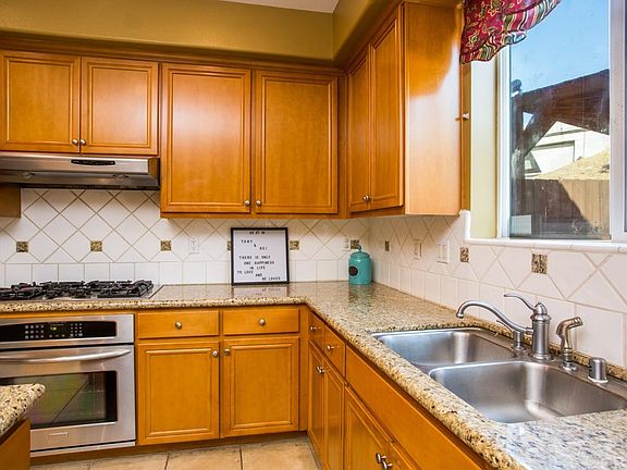 4th image of 10648 Aqueduct Ave #3
