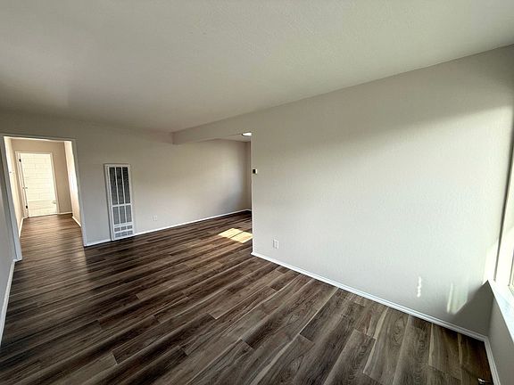 4th image of 1420 Laurel St APT B