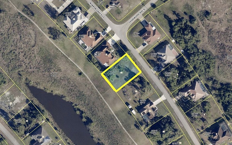 2nd image of 684 Mirror Lakes Ct