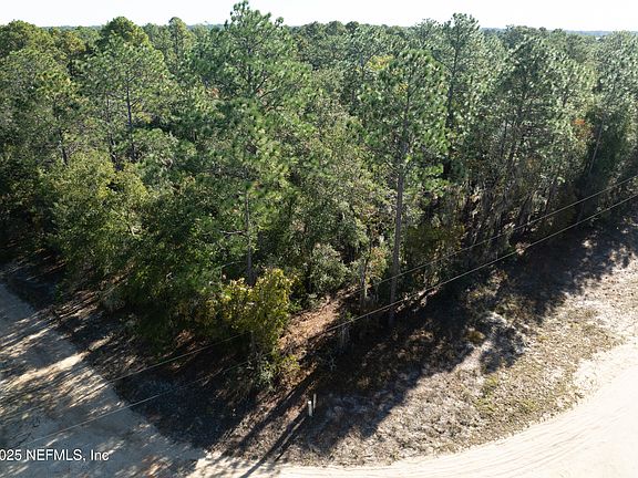 4th image of 000 W HILLSBOROUGH Avenue