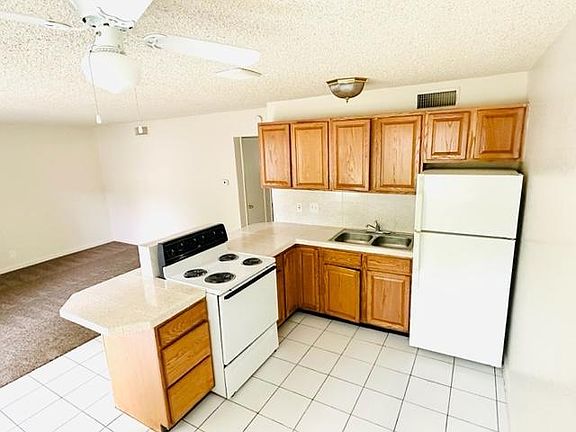 3rd image of 1445 E Saginaw Way #A