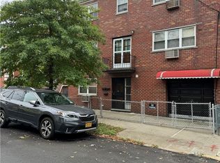 2834 E 196th St, Bronx, NY 10461