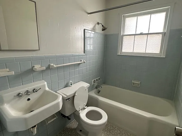 521 E Harmon Dr — Photo 11