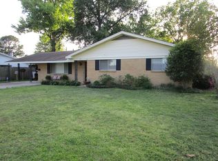 1011 Corrine Dr, Greenwood, MS 38930