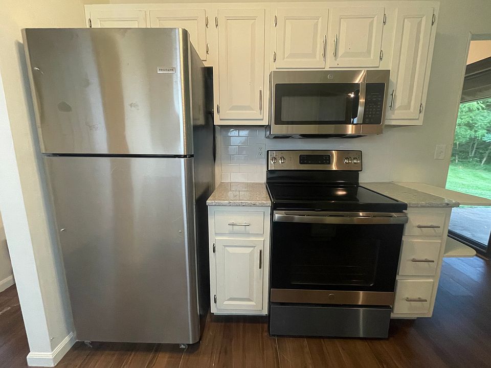 1st image of 2 Rye Ct