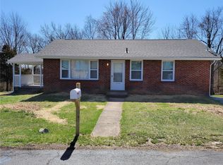 5444 Donald Dr, High Ridge, MO 63049