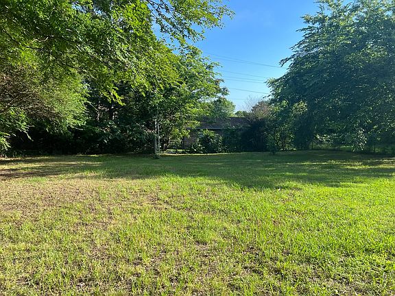 5th image of 106 Oak Ln