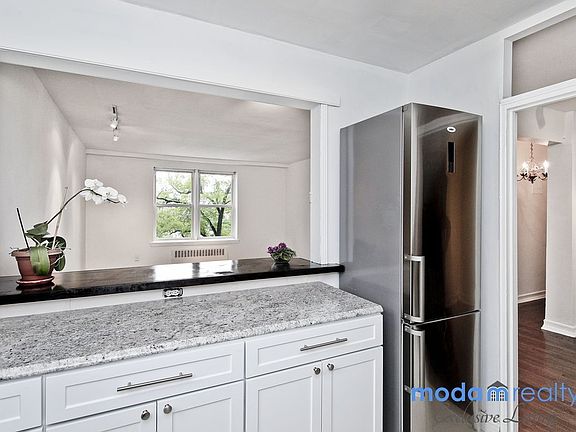 3rd image of 3840 Greystone Ave APT 3C