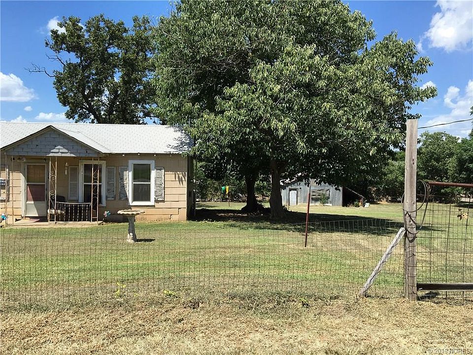 2nd image of 206 Oklahoma Ave