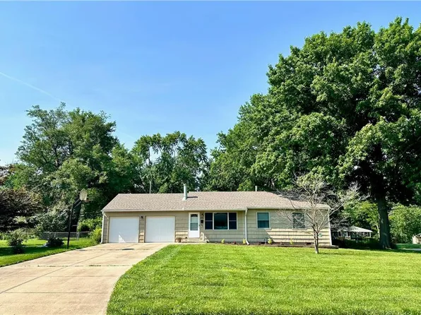12112 E 52nd St, Independence, MO 64055
