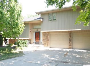 1505 N 123rd St, Omaha, NE 68154