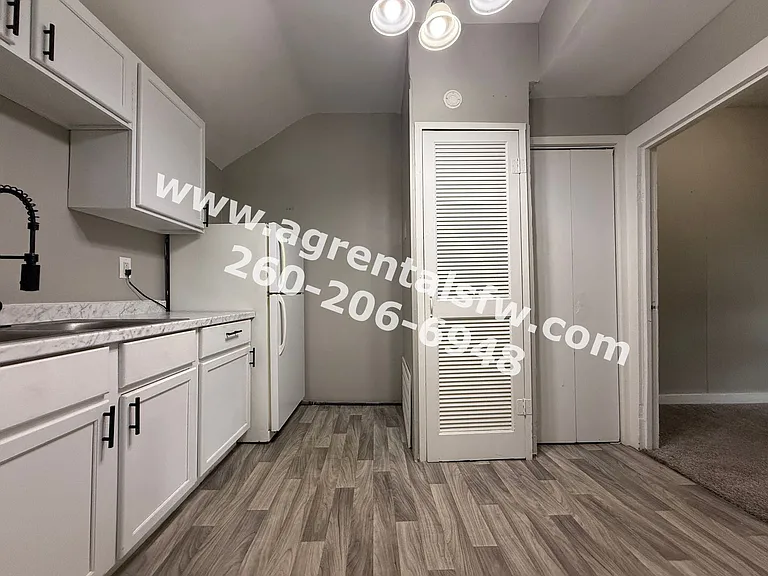 874 Cline St — Photo 10