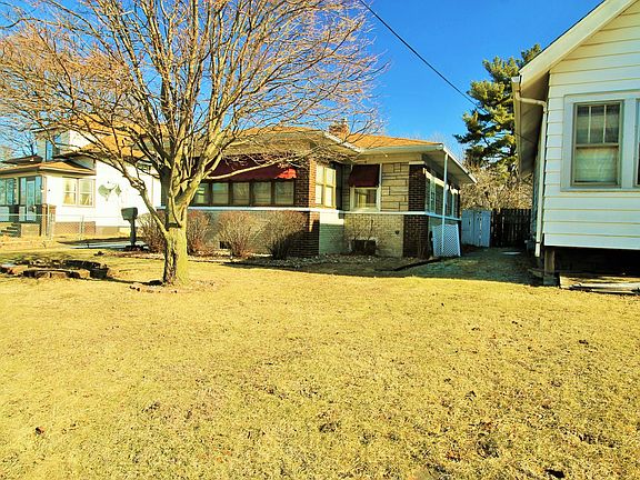 2nd image of 2218 3rd St