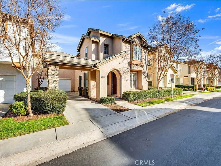 42144 Veneto Dr — Photo 2