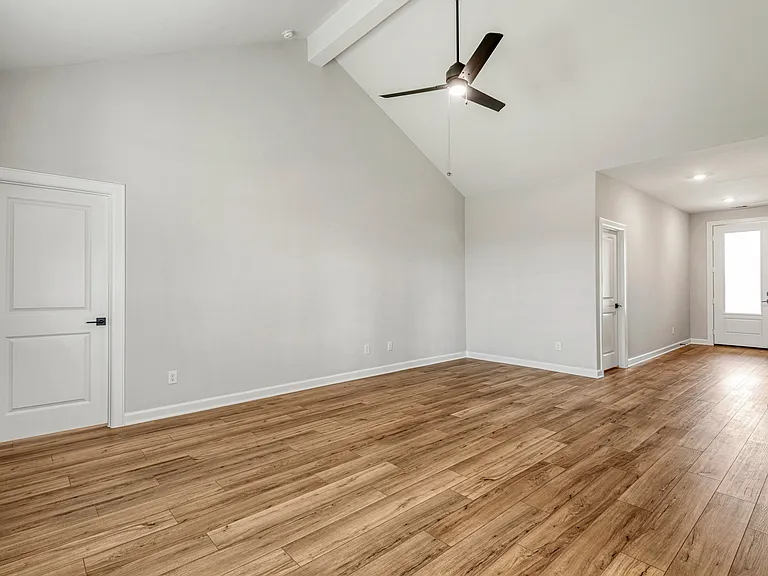 The sapcious family room