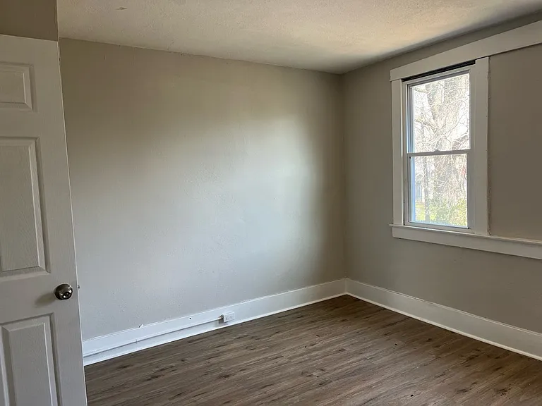 413 S 38th St #1 — Photo 7