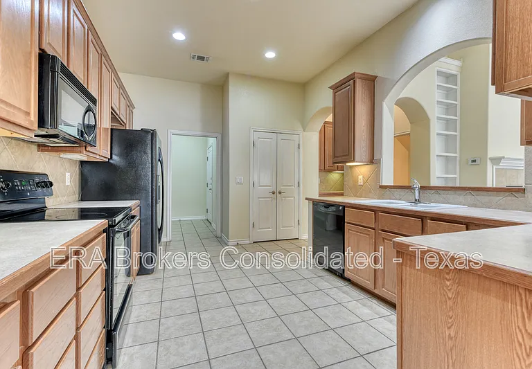 22209 Sausalito Ct — Photo 9
