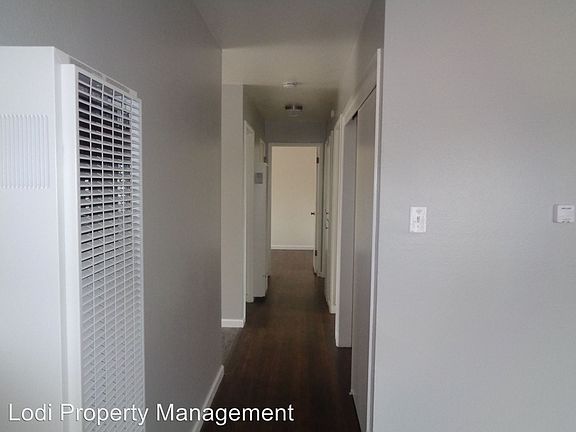 2nd image of 501 Calaveras St