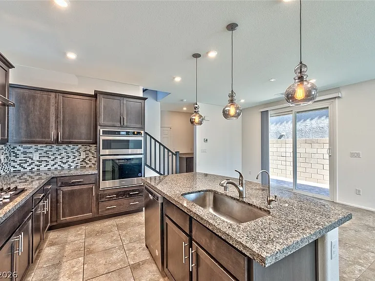 10640 Sariah Skye Ave — Photo 4