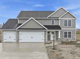 12821 Towcester Ct, Fort Wayne, IN 46818